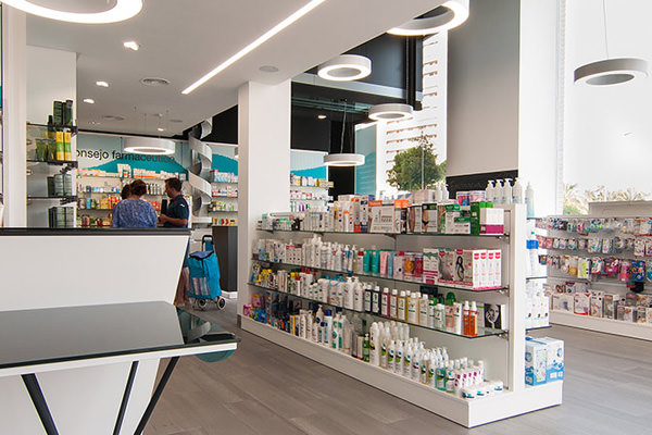 Interioristas Valencia farmacia